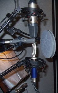 Three microphones cluster